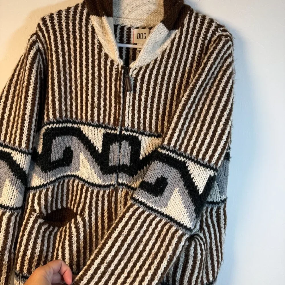 BDG Full Zip Hooded Sweater Unisex Medium Brown Geometric Chunky Knit Cardigan‎